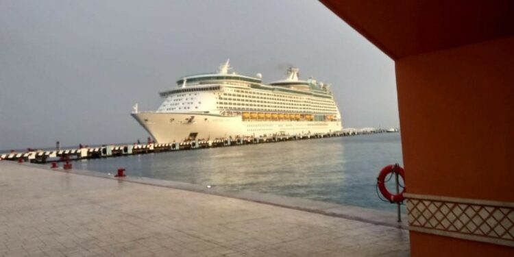 Llega a Cozumel el primer crucero tras 15 meses de parálisis