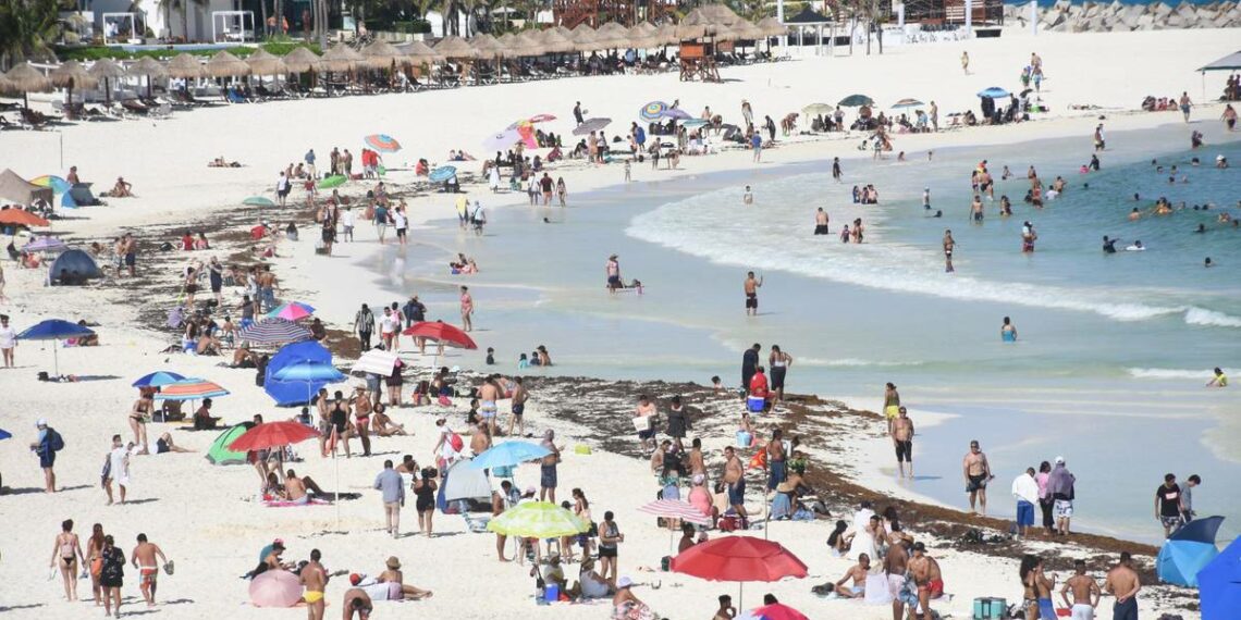 Llegada de turistas se acerca a niveles prepandemia – El Financiero