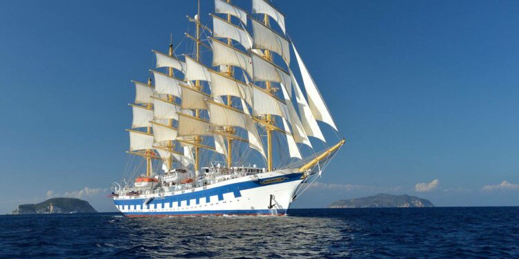 Llegada del Crucero Royal Clipper abrió la temporada en Santa Marta | Regiones