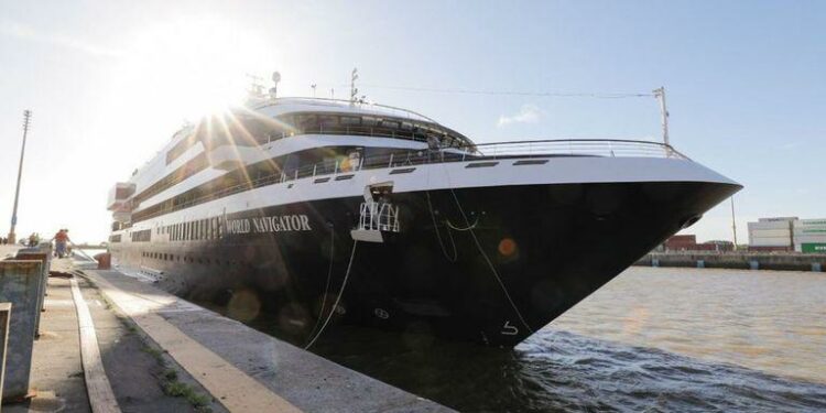 El primer crucero que llegó en la temporada 2021/2022