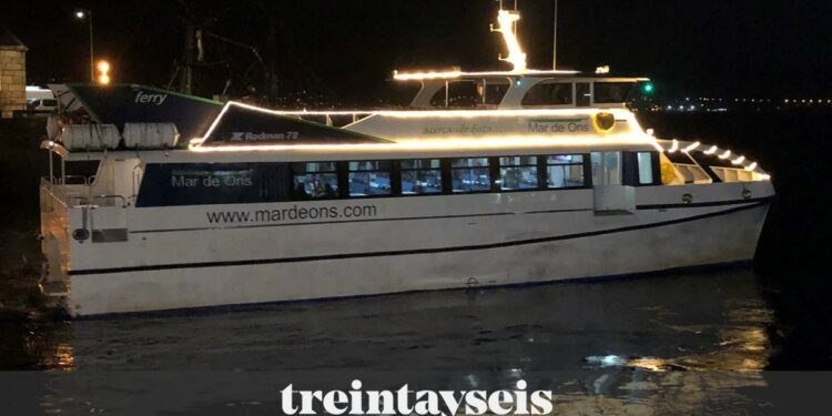 Los viajes en barco entre Vigo y Cangas se reforzarán este fin de semana por el encendido