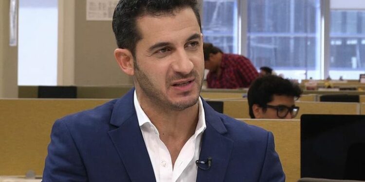 Matías Tombolini se disculpó tras burlarse de la prohibición de las cuotas en los viajes al exterior