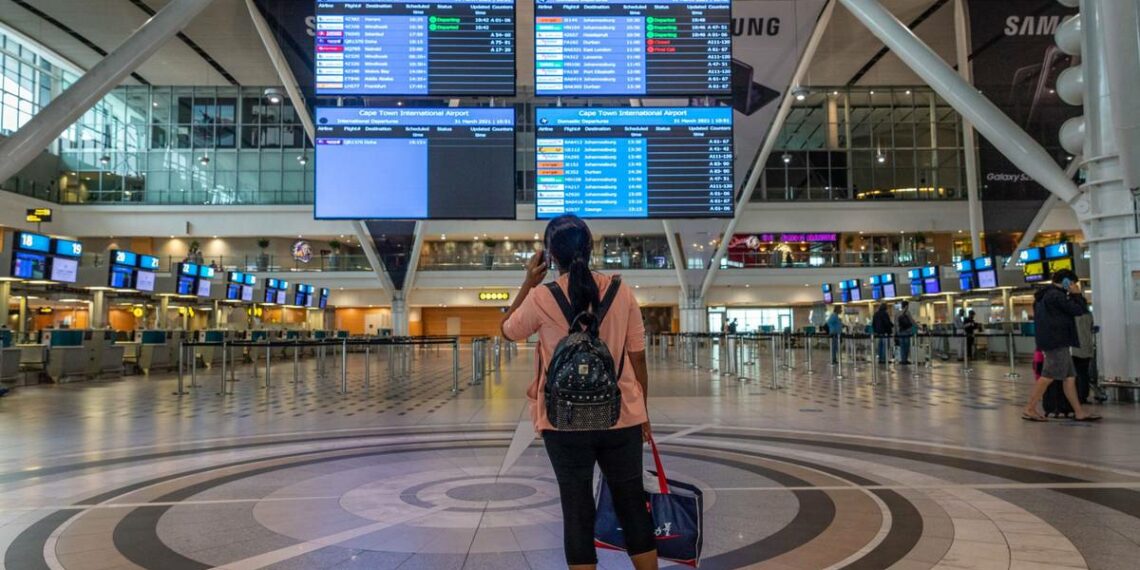 Omicron, ¿el ‘grinch’ que se puede robar las vacaciones navideñas? – El Financiero