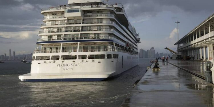 Panamá realiza primer atraque con el Viking Star