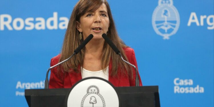 Para Gabriela Cerruti, el cepo a las cuotas "beneficia a muchas agencias de viajes"