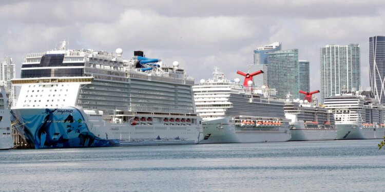 Puerto Rico pacta acuerdo de colaboración con el Puerto del Condado de Miami-Dade