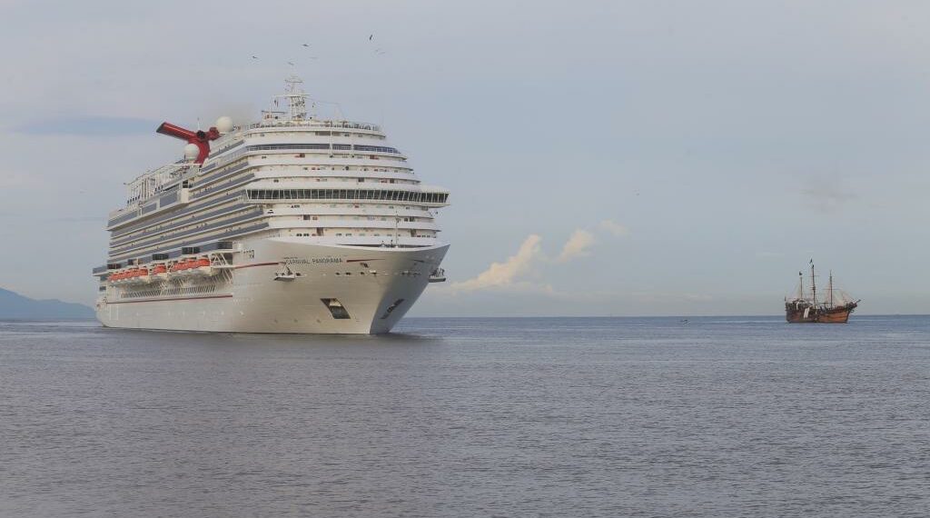 Reactiva naviera arribos de cruceros a Puerto Vallarta