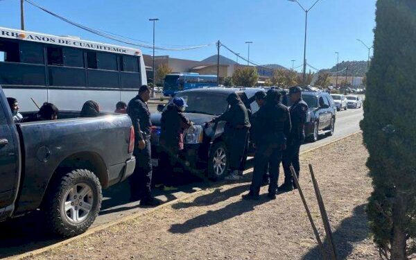 Realizan operativos de revisión en cruceros de cuauhtémoc