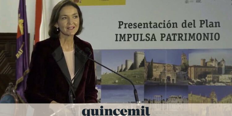 Santiago de Compostela recibirá tres millones de euros para rehabilitar el pazo de Raxoi
