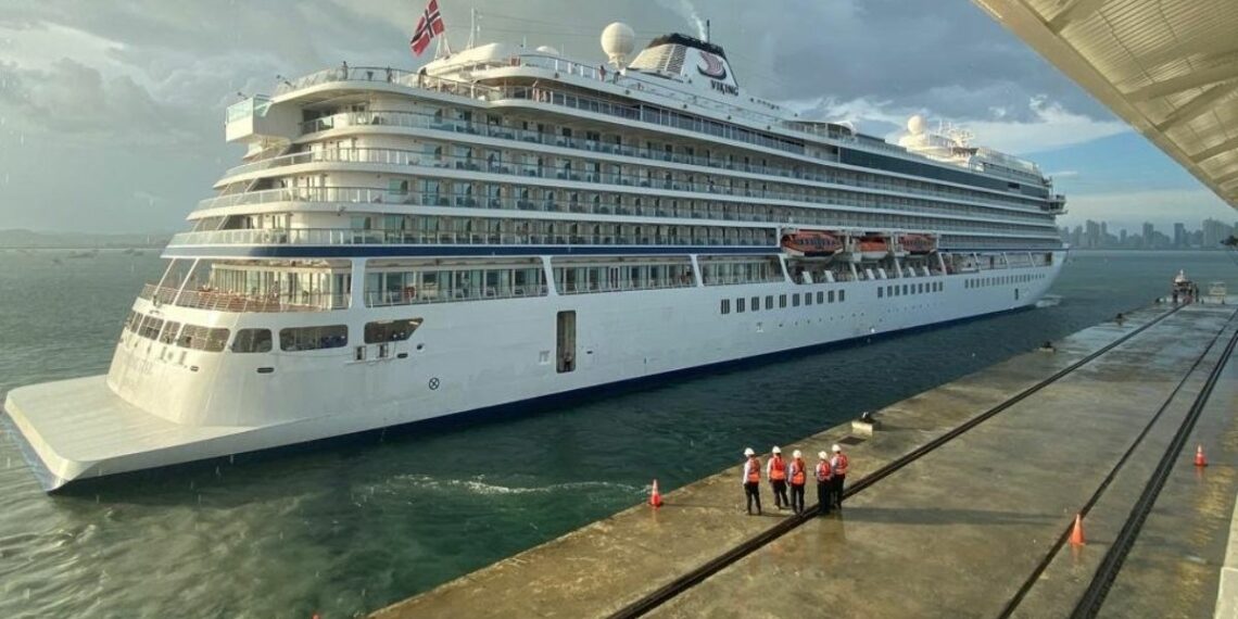 Se realiza primer atraque de prueba en Terminal de Cruceros de Amador