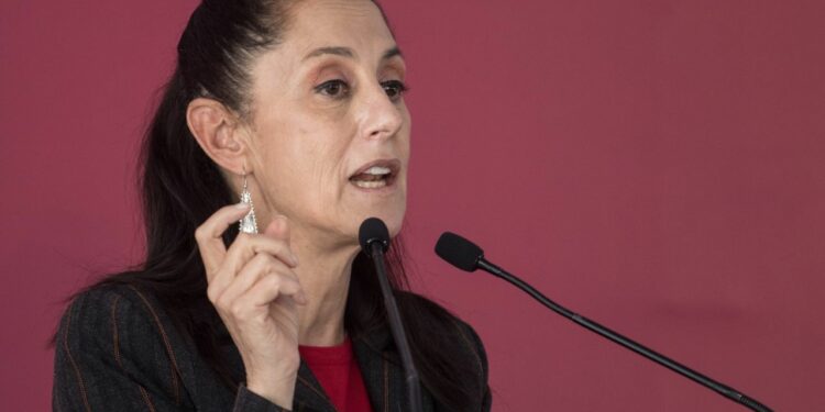 Sheinbaum tras críticas por hacer campaña