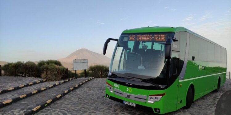 TITSA restablece los viajes diarios al Teide