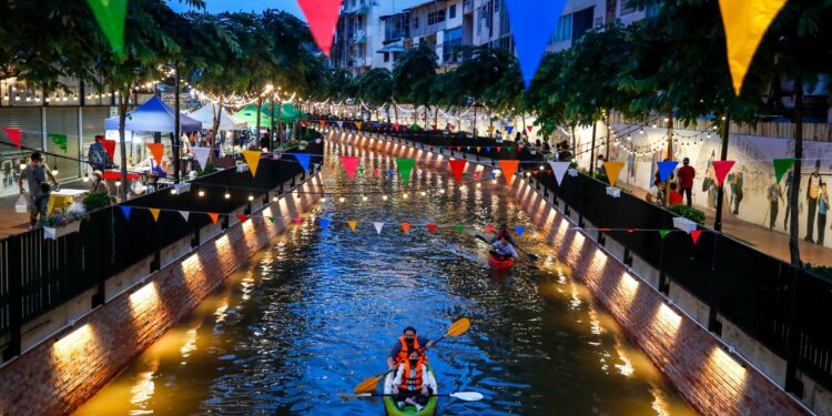 Tailandia entra con timidez en una nueva era del turismo pospandemia