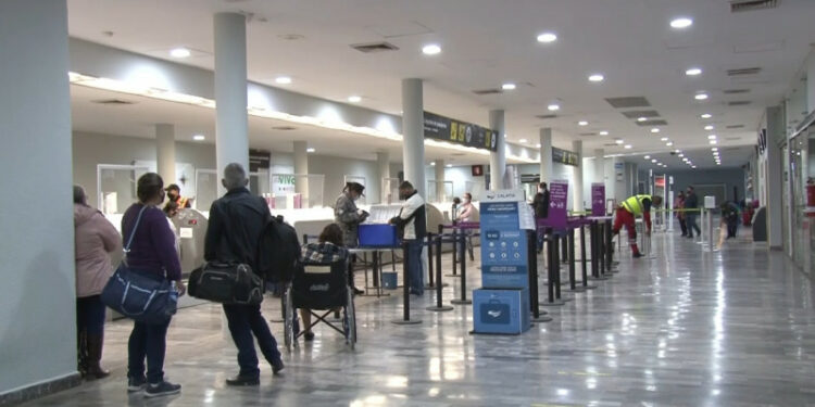 Tras la próxima apertura de la frontera, agencias de viajes de CO registran un aumento en las cotizaciones para viajes a EUA