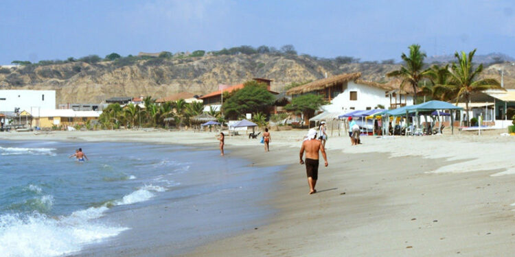 Turismo de playas se reactivará totalmente durante este verano