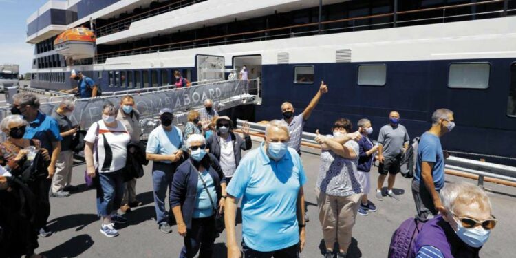 Turismo recargado: llegan cruceros y hay récord de ventas en tren y reservas