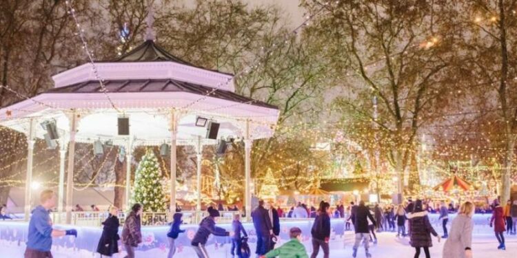 Este año regresan las pistas de patinaje sobre hielo a Londres, como esta de Winter Wonderland.