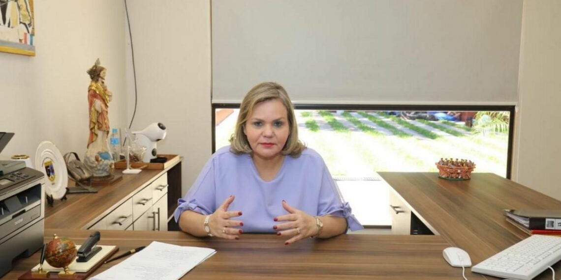 “Una élite de funcionarios privilegiados tiene el control en la Cancillería”
