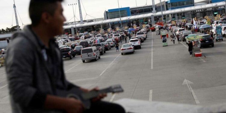 La vacuna Covid será obligatoria para personas como conductores de camión que deben atravesar la frontera por cuestiones de trabajo.
