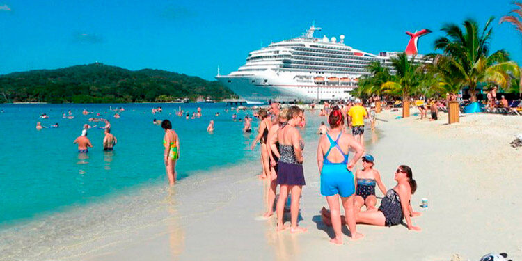 Este año se espera que el rubro del turismo genere 600 millones en divisas, tras reactivarse casi en un 100 por ciento.