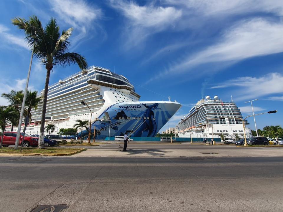 Primer triple arribo de cruceros en Puerto Vallarta