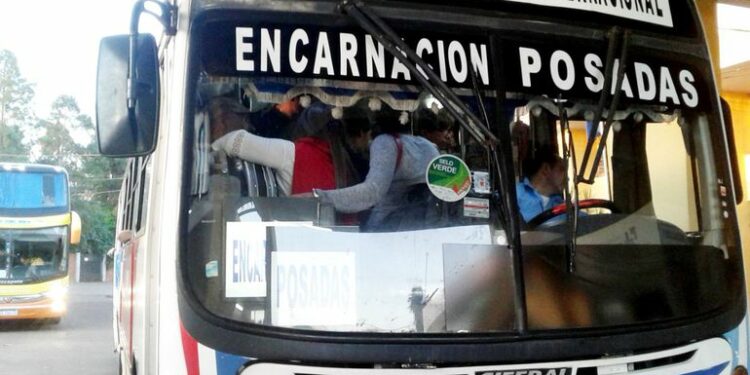 Viajes en bus a Argentina no se reanudarán el 15 de noviembre - Nacionales