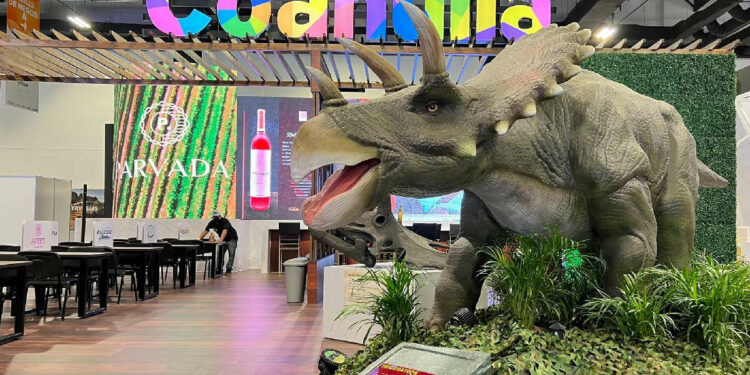 Vinos y Dinos, Ultra Maratón y Mascogos, reciben reconocimientos en Tianguis Turístico en Yucatán