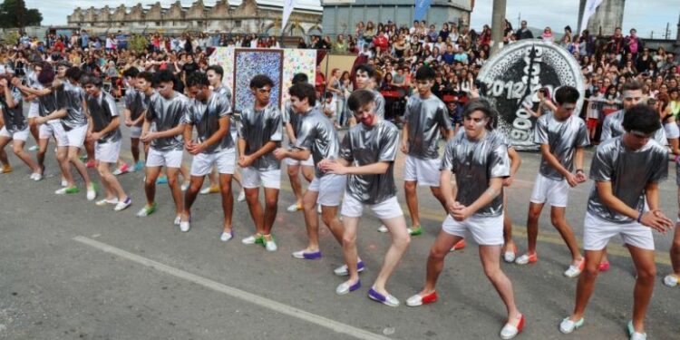 cómo anotarse en la preinscripción para 220 mil alumnos