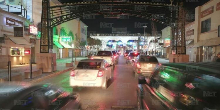 &iexcl;Hasta 5 horas! Esto tardar&iacute;as en cruzar a El Paso