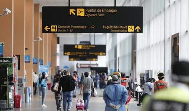 Precios de pasajes aéreos se reducirán, según Apavit