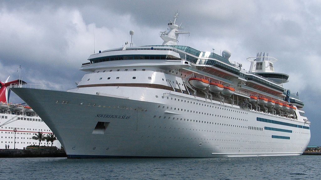 La línea Oasis de Royal Caribbean es dueña de los cruceros más grandes del mundo