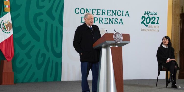 AMLO niega que haya mandado a investigar a funcionarios ante la FGR