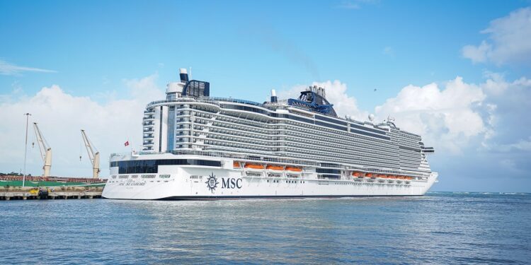 Abinader inaugura terminal de cruceros Taíno Bay en Puerto Plata