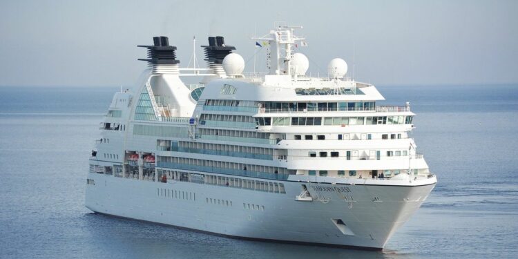 Alerta y preocupación por crucero que se dirige a Buenos Aires con casos de Covid-19 a bordo