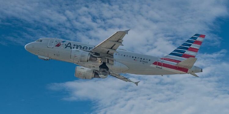 American Airlines detiene muchos vuelos internacionales debido a la escasez de aire