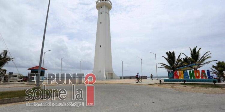 Arribo de cruceros detona actividad turística en Mahahual con expectativa de 80 por ciento en el final de 2021