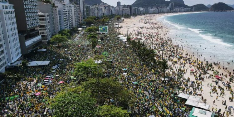 Asatur: preocupa desinformación generada en torno a restricciones en Brasil - Nacionales