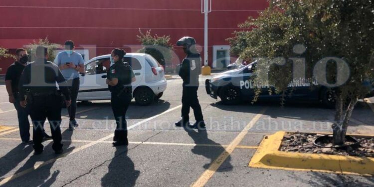 Aseguran pirotecnia en crucero de la Mirador