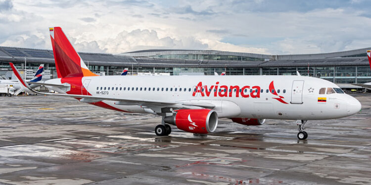 Airbus A320 de Avianca (HK-5273) en el Aeropuerto Eldorado de Bogotá.