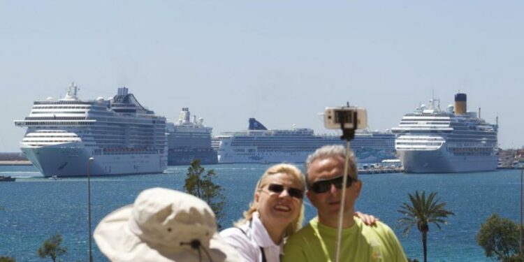 Baleares pone límite a los cruceros