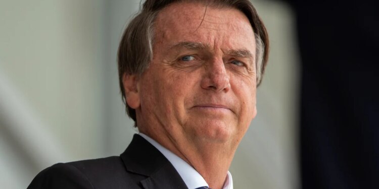 Bolsonaro envía un "saludo formal" a Boric cuatro días después de ser elegido