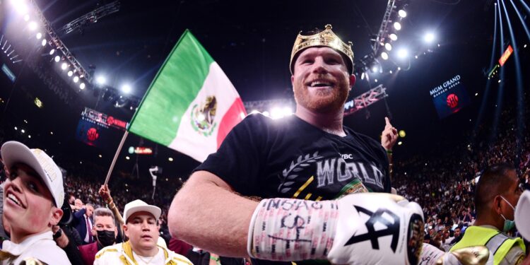 Canelo Álvarez espera por el ganador de la pelea entre Makabu y...