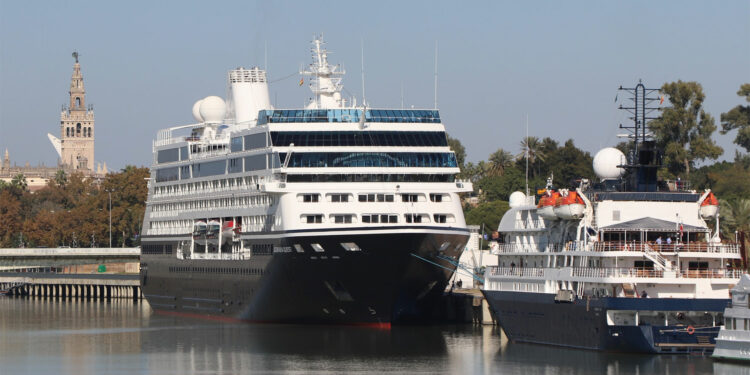 Buen ritmo de escalas de cruceros en el puerto de Sevilla