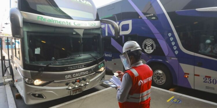 COVID-19: Los requisitos para viajar en bus interprovincial