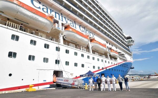 Carnival Glory realiza primera llamada de la línea a Montego Bay desde que reanudó sus cruceros