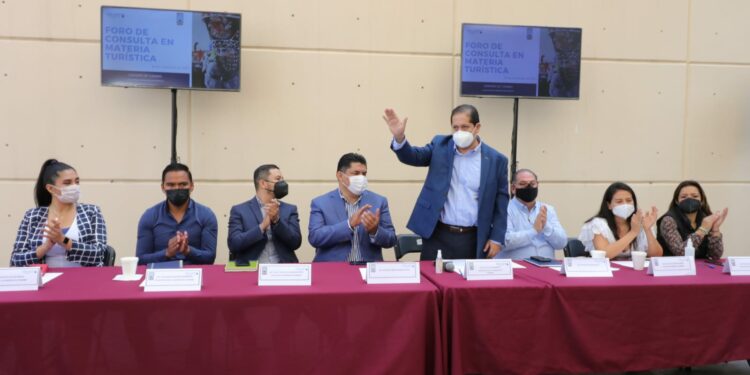 Celebran en el Congreso Foro de Consultas en Materia Turística