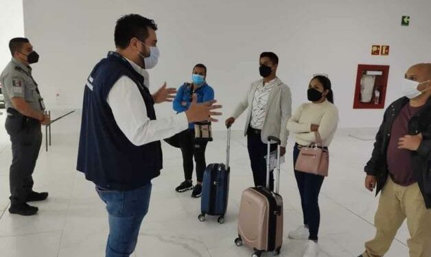 Cierran puertas al Ómicron; operativos en aeropuertos y puertos marítimos