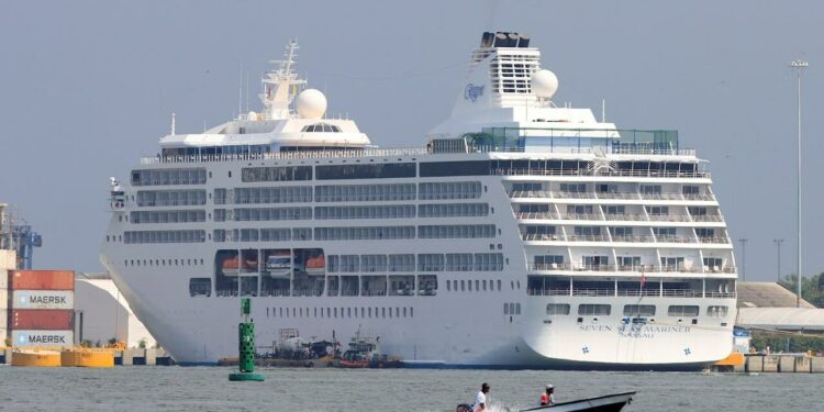 Colombia negó desembarque de un crucero por contagios de Covid-19