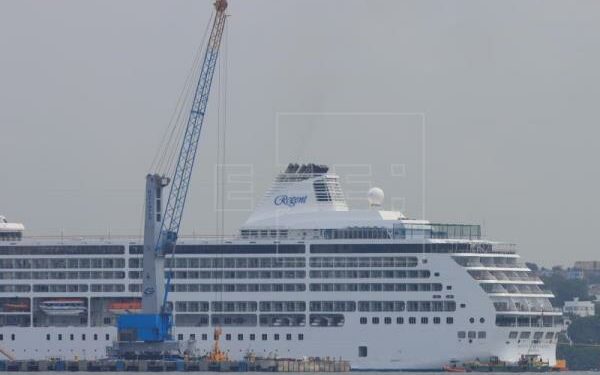 Colombia niega el desembarque a un crucero turístico por contagios de la covid-19