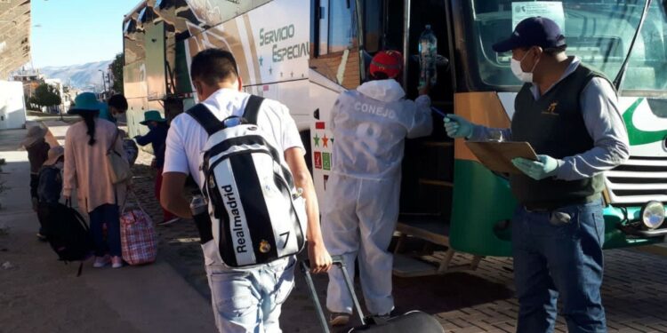 Conoce los requisitos en caso viajes en bus o avión por Año Nuevo